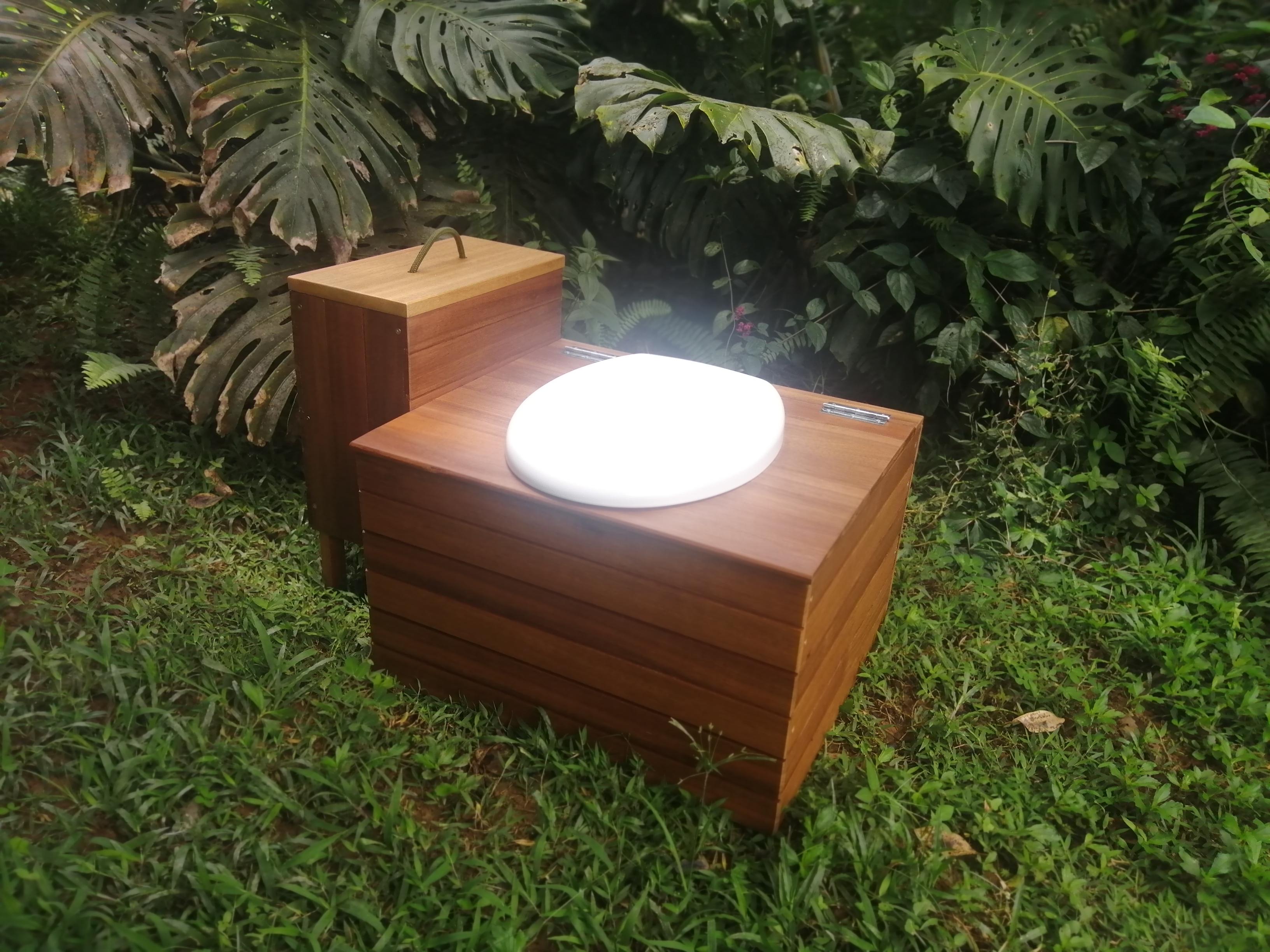 Toilette sèche sur mesure Ebeno Bwa