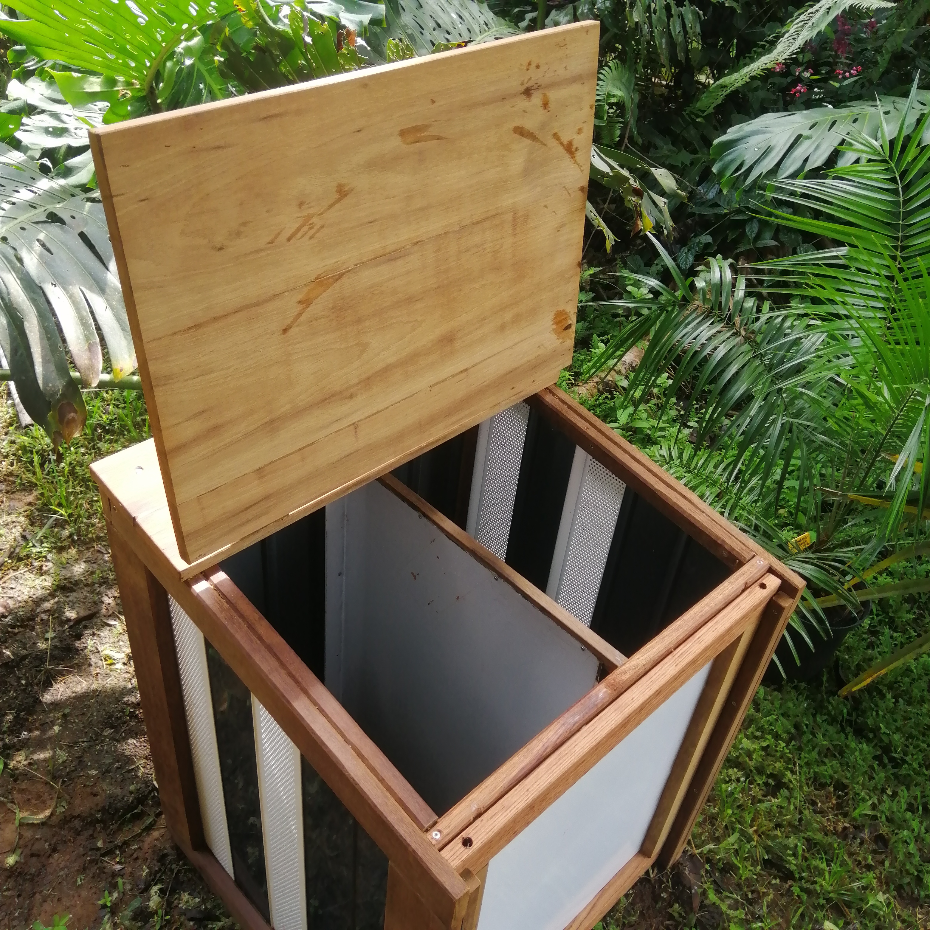 Composteur et compostage - Ebeno Bwa